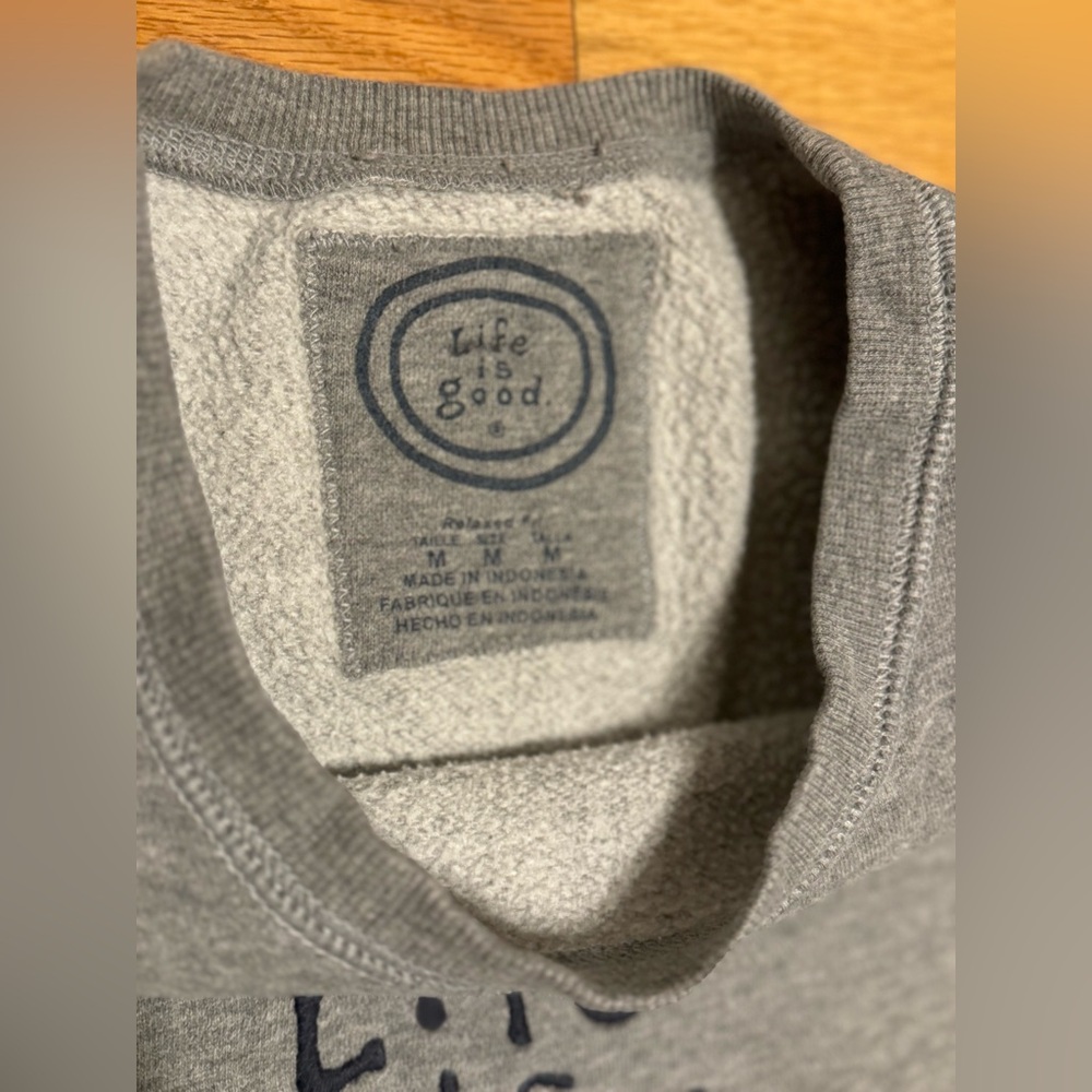 Life is Good Gray Short-Sleeve Sweater Size Medium - Picture 3 of 4